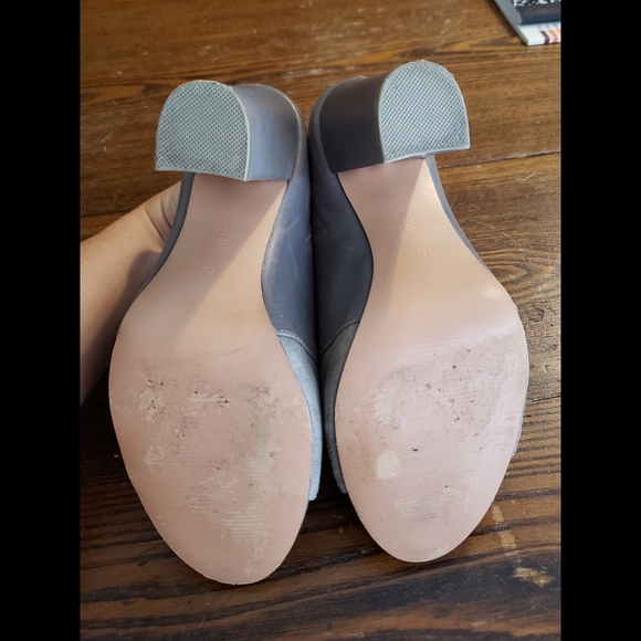 Gray Saks Fifth Avenue peep toe mules - Picture 6 of 6